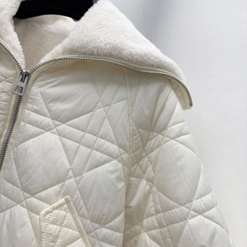 chr1st1an D10r outwear